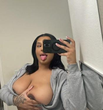 772-617-5898, 27  female escort, Cedar Rapids