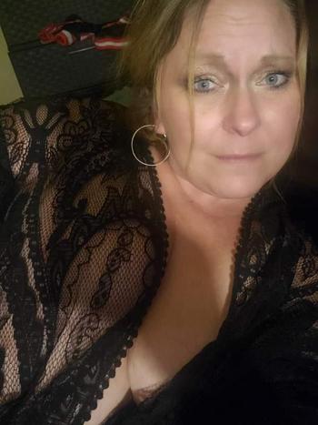 3197200805, female escort, Cedar Rapids