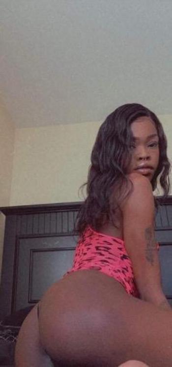 3196018463, female escort, Cedar Rapids